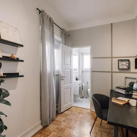 Fado - 3 Bedrooms, Office And Terrace In Alvalade Апартаменти Лісабон