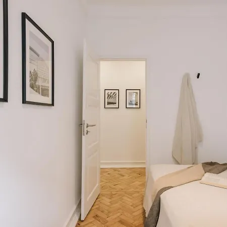 Fado - 3 Bedrooms, Office And Terrace In Alvalade Apartment